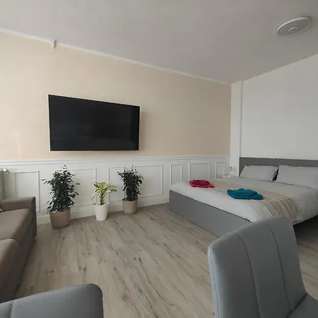Apartman Mini Loft Con Terrazza Vista Alpi