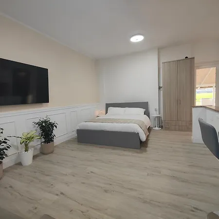 Mini Loft Con Terrazza Vista Alpi Apartman