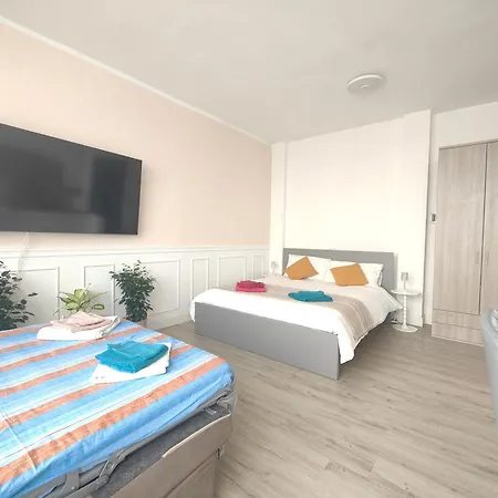アパート Mini Loft Con Terrazza Vista Alpi *